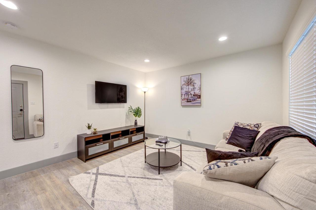 Trendy Midtown Apt, Walk To Shops & Sites, Pets Ok Χιούστον Εξωτερικό φωτογραφία